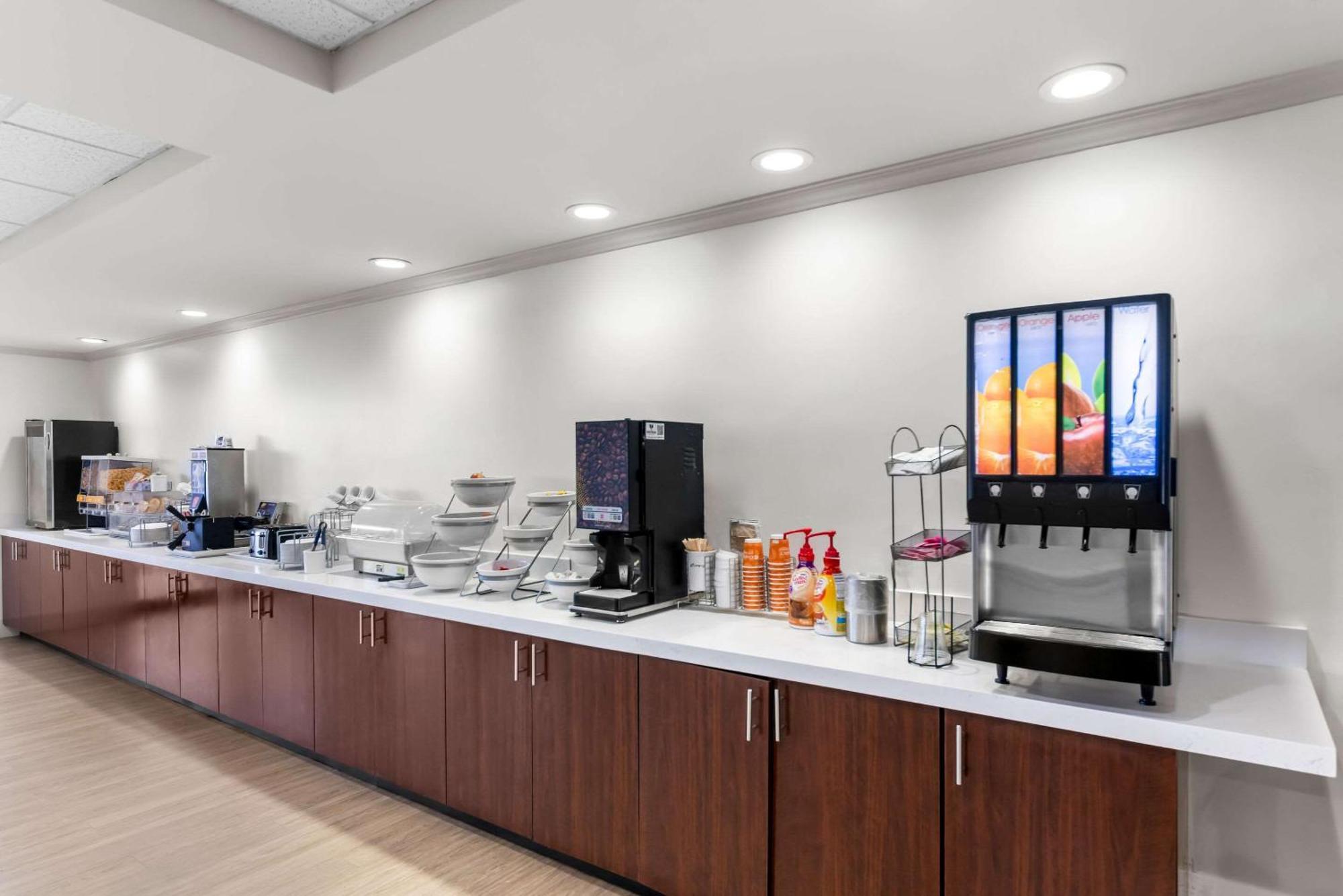 Comfort Suites Austin Airport Exteriör bild