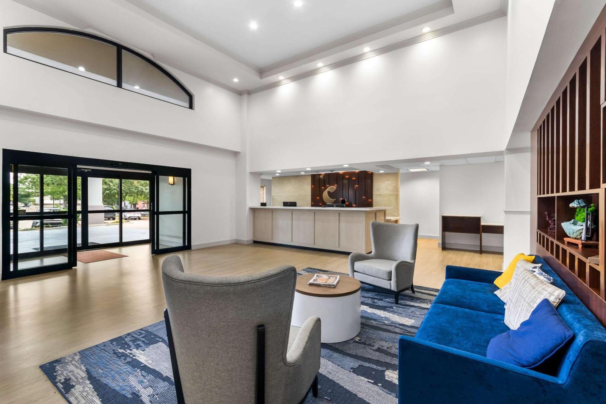 Comfort Suites Austin Airport Exteriör bild