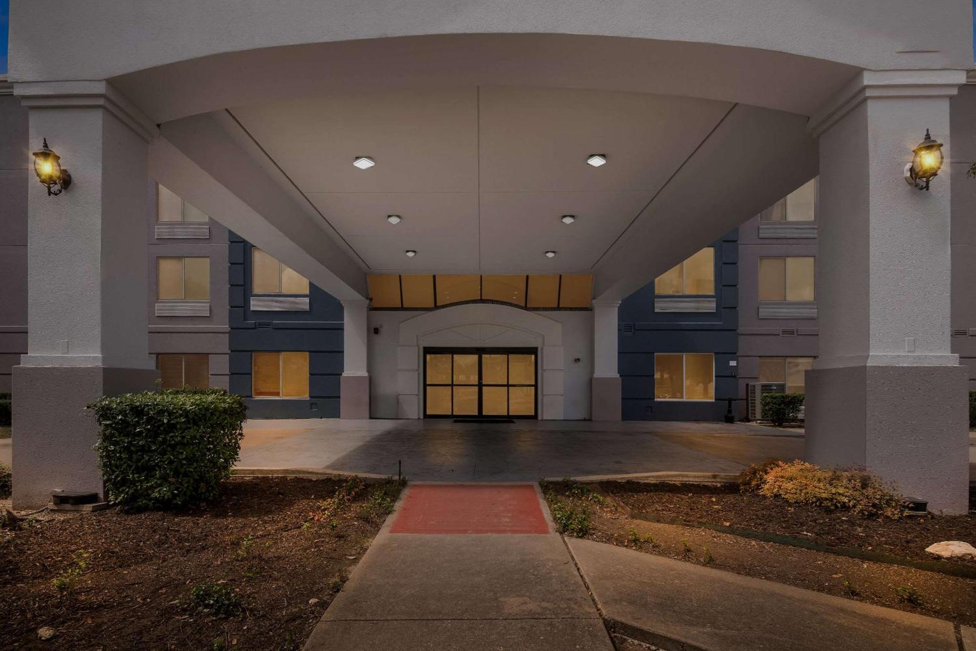 Comfort Suites Austin Airport Exteriör bild