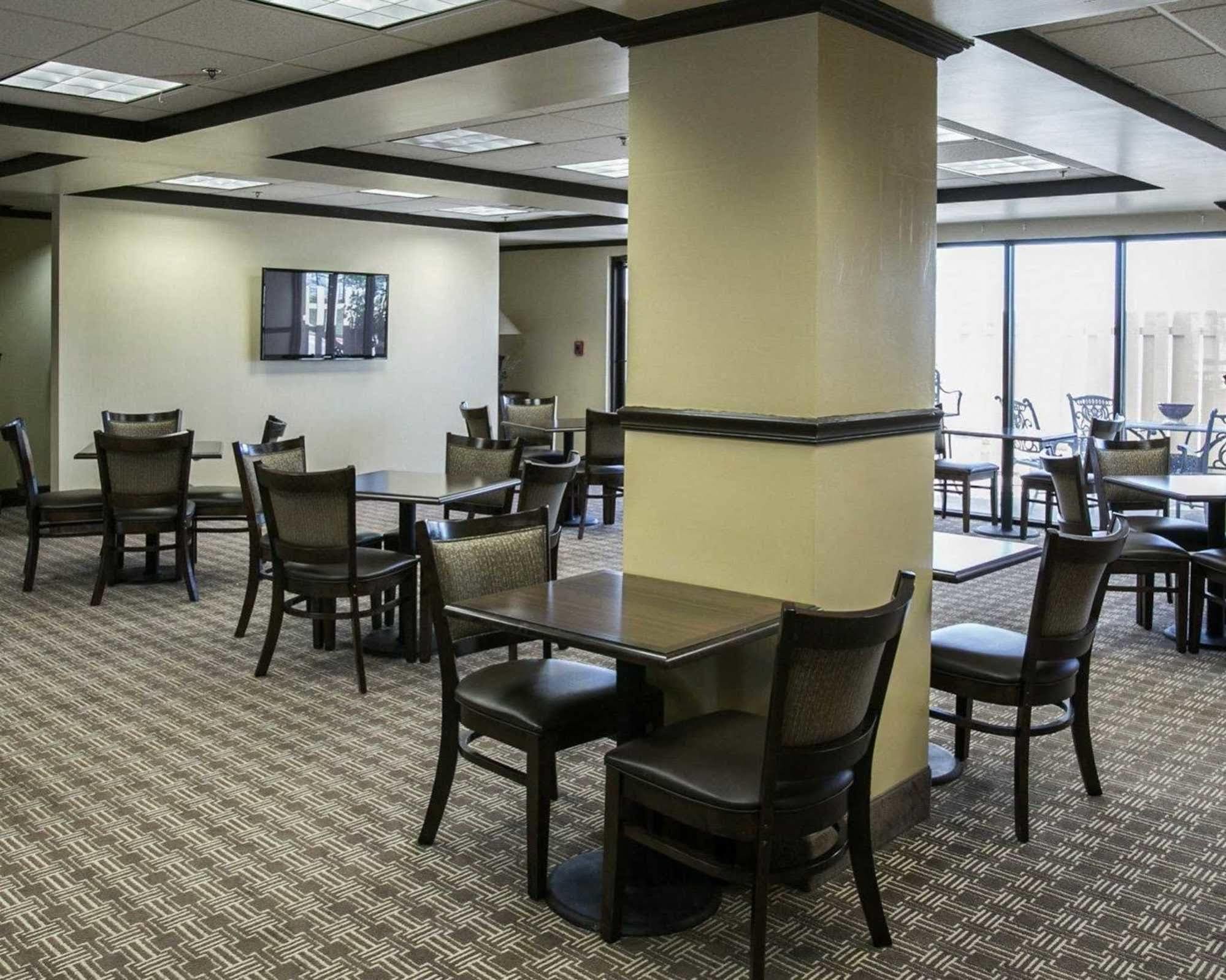 Comfort Suites Austin Airport Exteriör bild